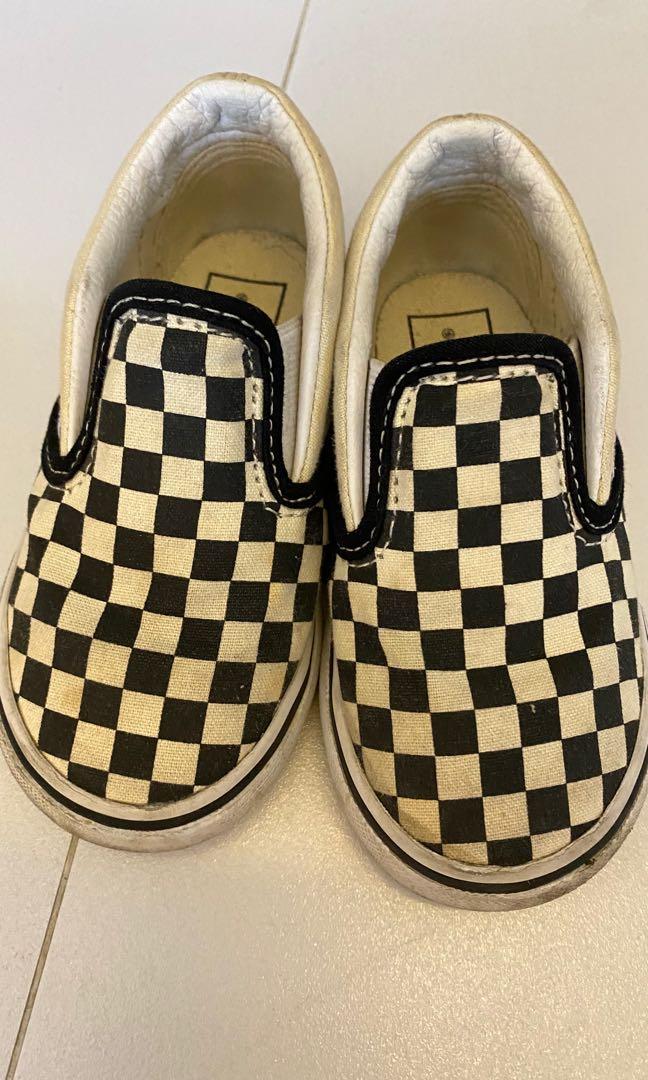 vans checkerboard size 7