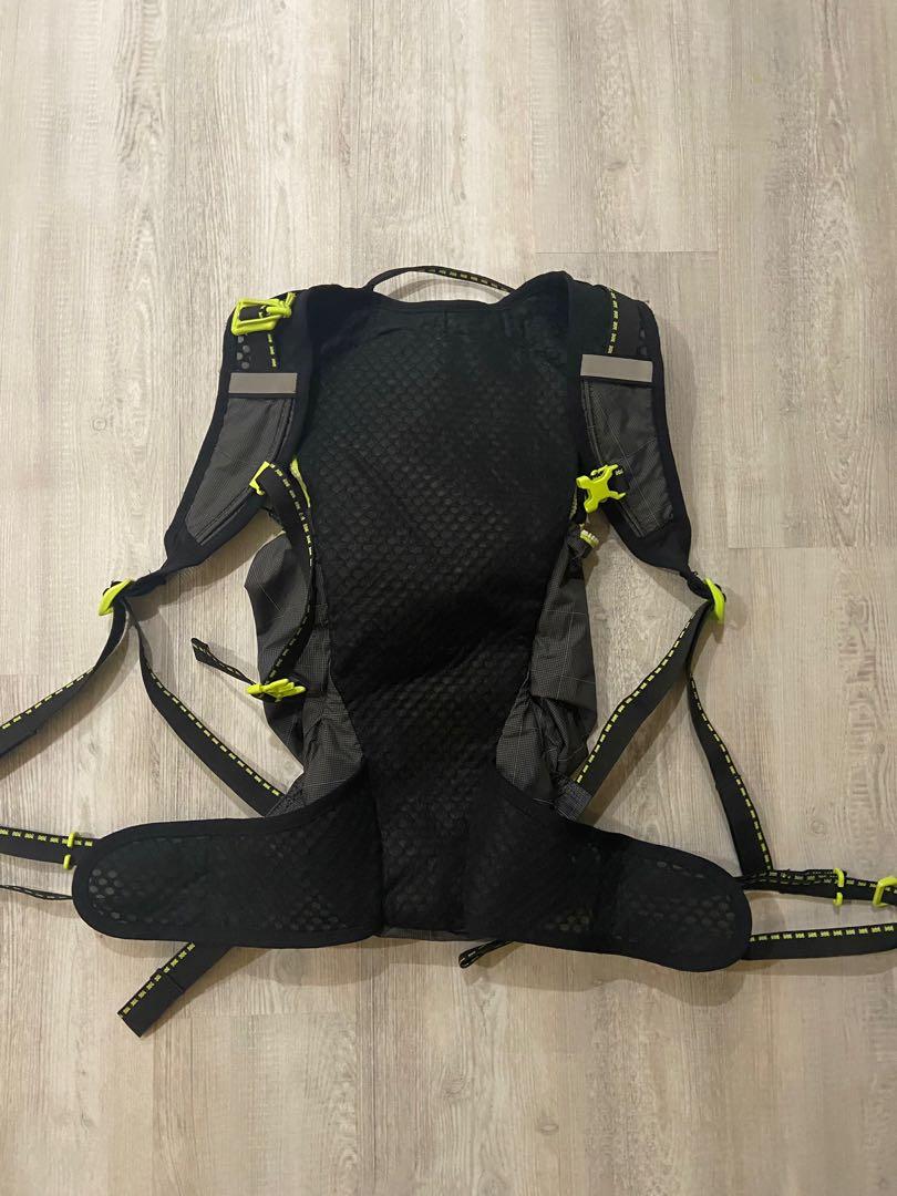 Puma running backpack top