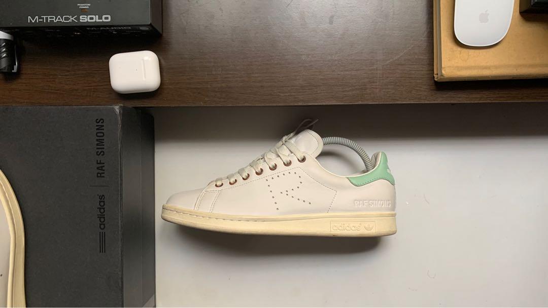 Raf Simons Stan smith (Category: Sneakers) located in Quezon City. Submitted by migsonthelow (Listing ID 1121246969, Image 3). Description: Fs RAF simons Stan smith edition mint green Size 8 fits an 8.5-snug 9(for reference I wear size 9 in Jordan 1s, size 8 in chuck 70s) Comes with OG everything, Box, care card, extra laces Has slight heel drags, yellowed midsole due to age(can easily be restored back to white) but overall good condition Shoes c