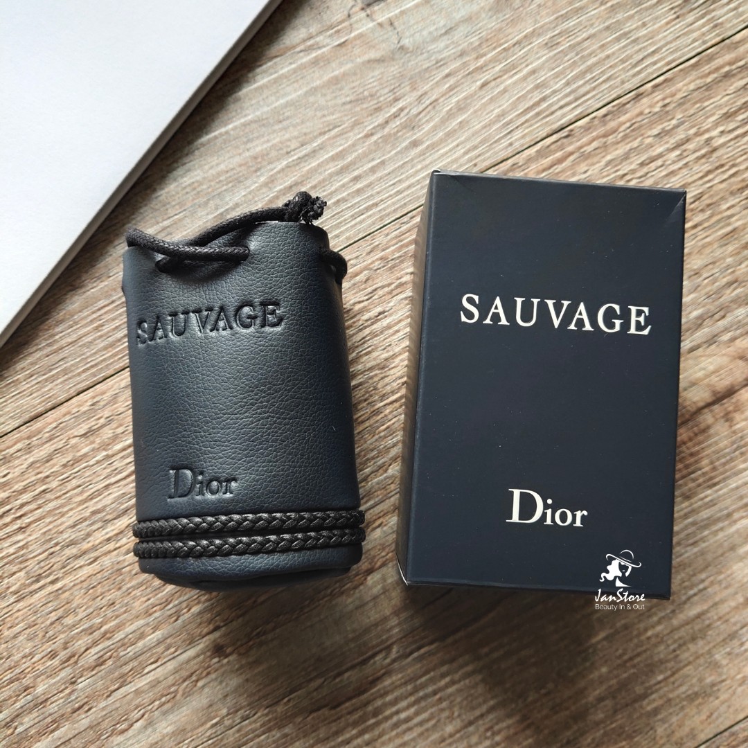 dior sauvage pouch