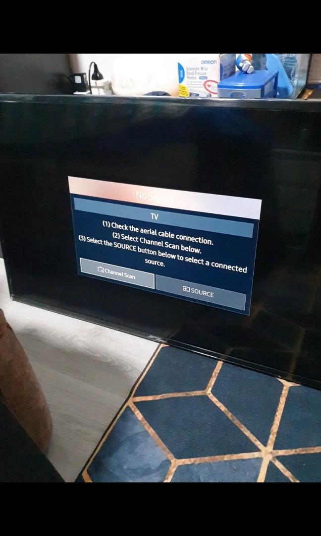 Samsung 43" Smart TV Flickering Screen, TV & Home Appliances, TV