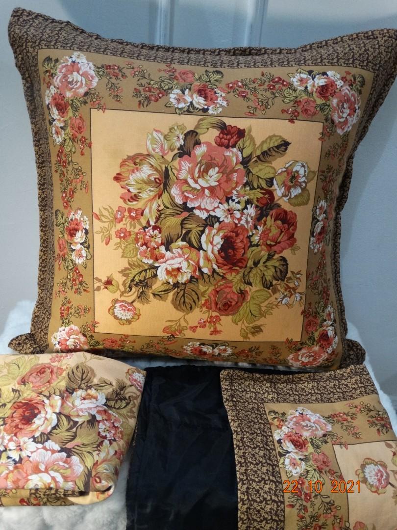 flower cushions
