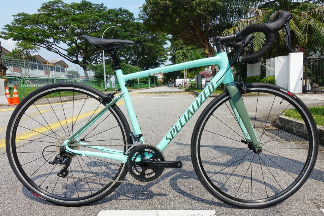 SPECIALIZED ALLEZ SPORT Shimano SORA 18 speed Rim Brakes 700x25c