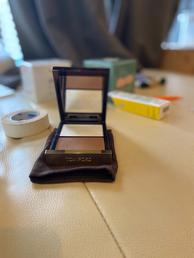 Tom Ford shade and illuminate face palette 01 intensity one/ bronzer