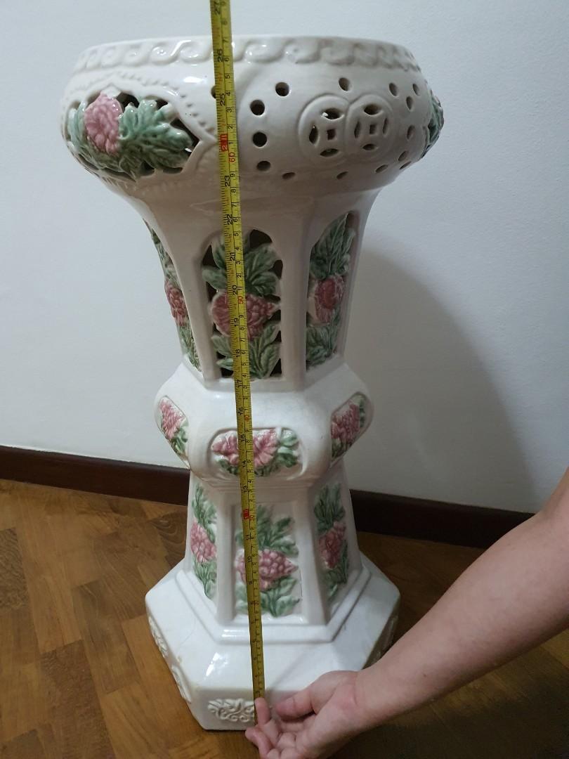 Vintage ceramic plant stand antique collectible. Beautiful English Victorian design lovely