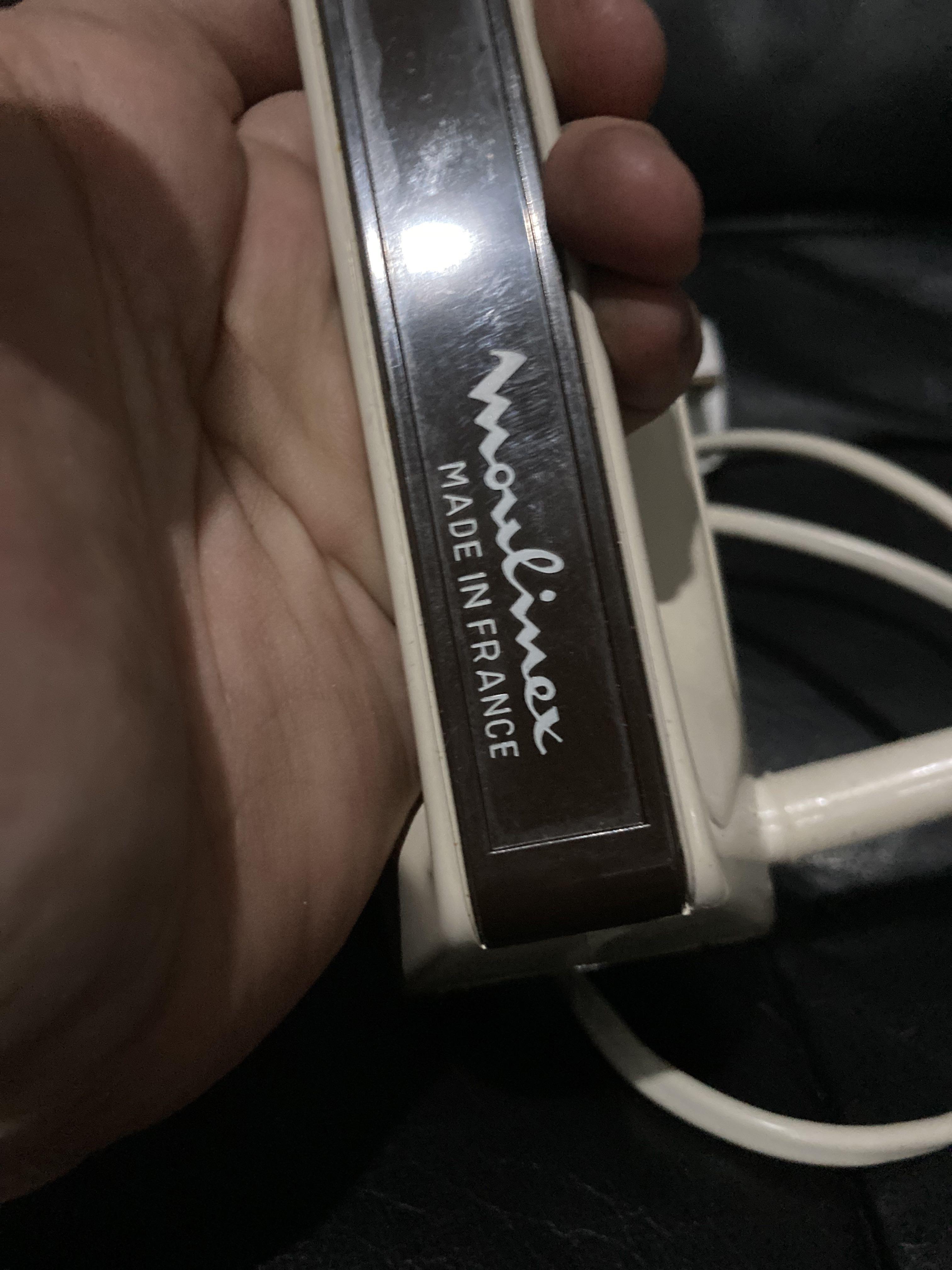 Vintage Moulinex Electric Knife (Category: Knives & Chopping Boards) located in Quezon City. Submitted by thiftystoryph (Listing ID 1121247846, Image 2). Description: .