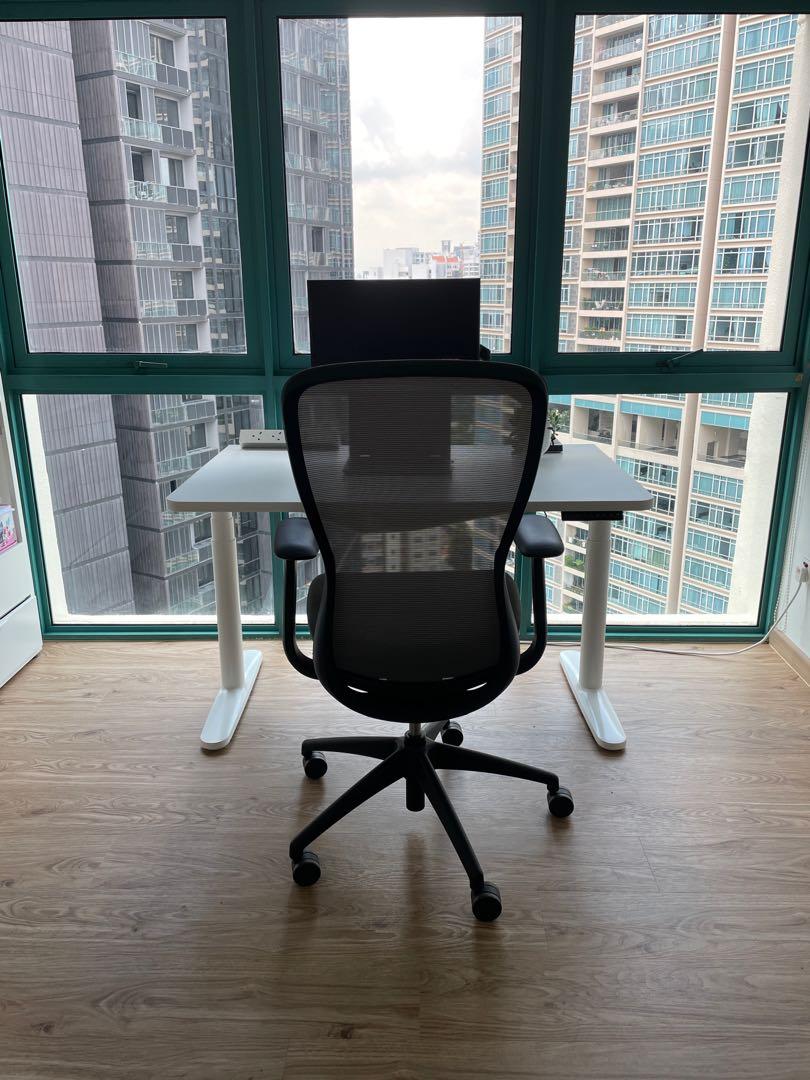 Voxx chair top staples