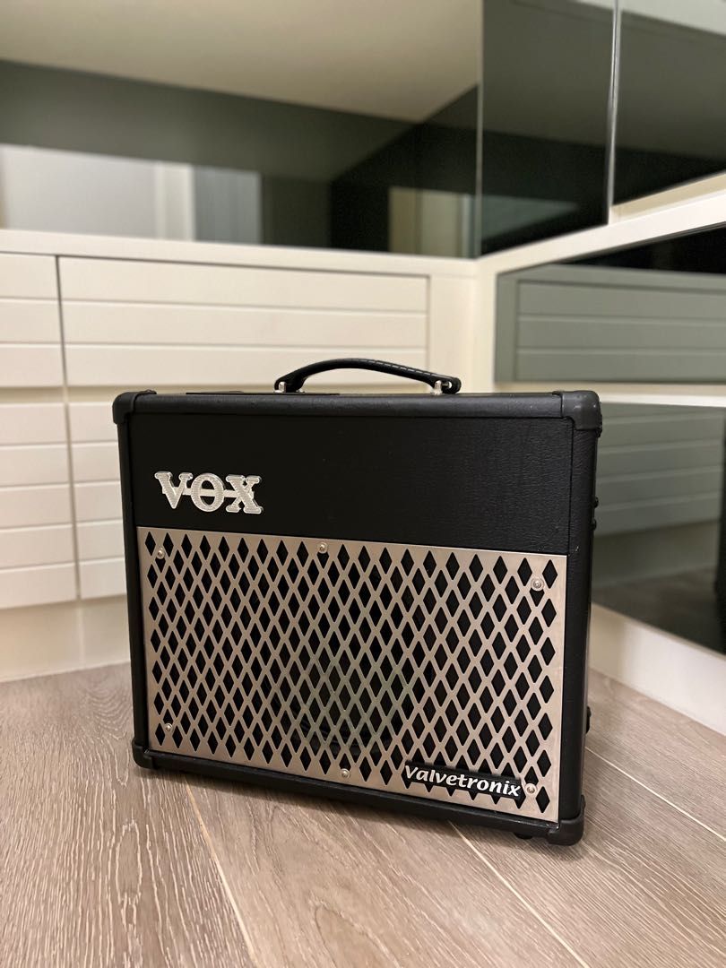 VOX VT15 Guitar amp, 興趣及遊戲, 音樂、樂器 & 配件, 樂器 Carousell
