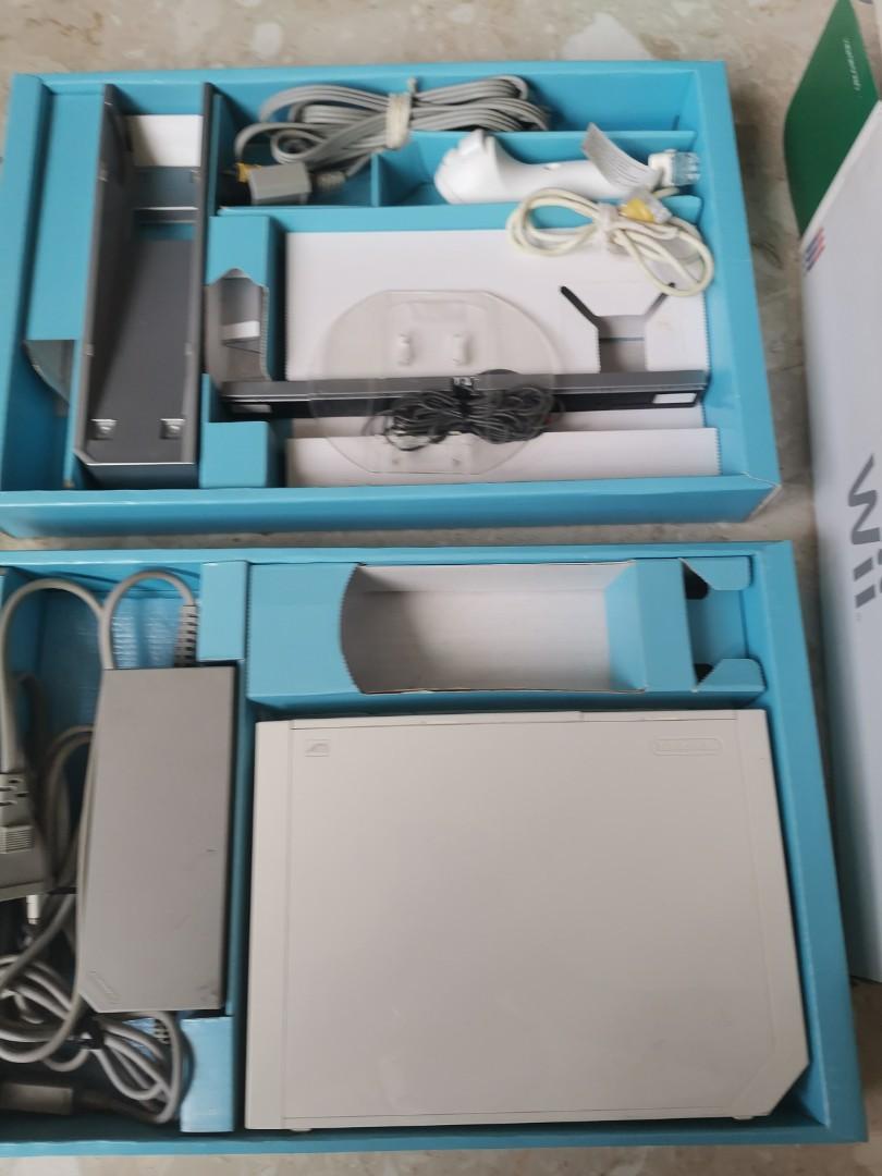 Wii Console Set + Guitar Hero Bundle, Hobbies & Toys, Toys & Games on