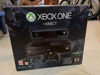 Xbox One Console with Kinect - Halo The Master Chief Collection