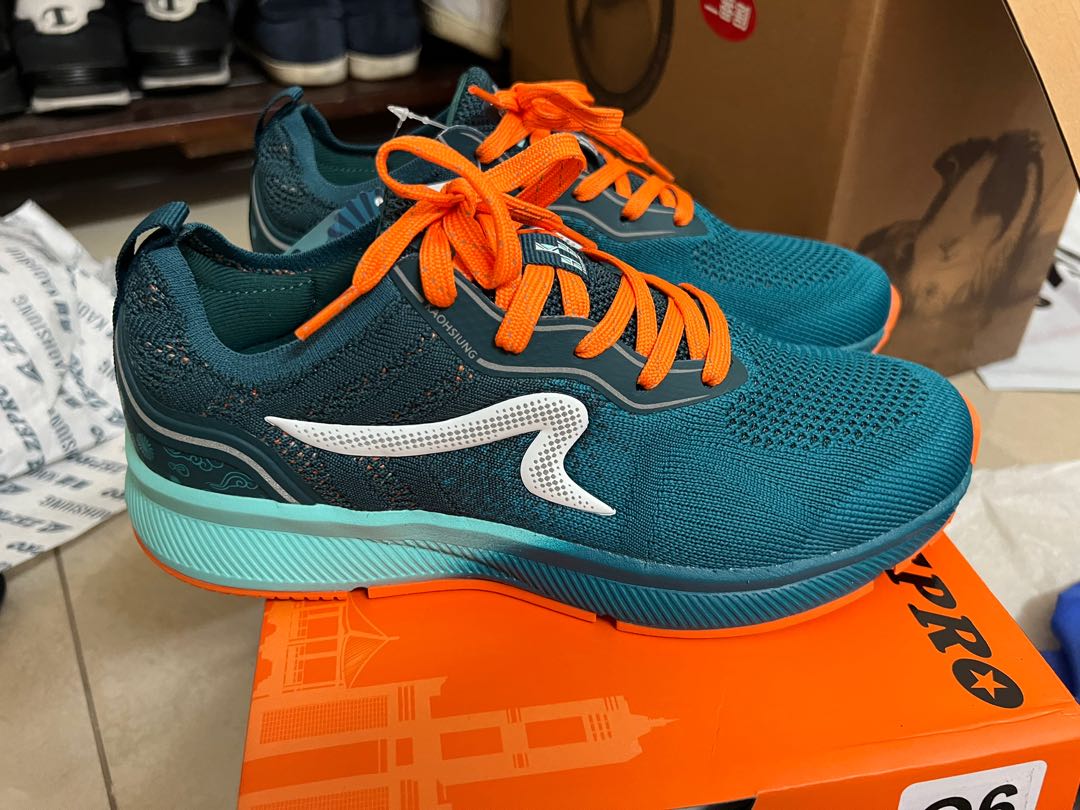 全新ZEPRO高雄限定款 原價2880僅售500！, 她的時尚, 鞋類, 鞋墊、鞋類周邊在旋轉拍賣