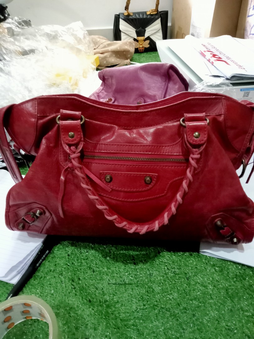 balenciaga medium size