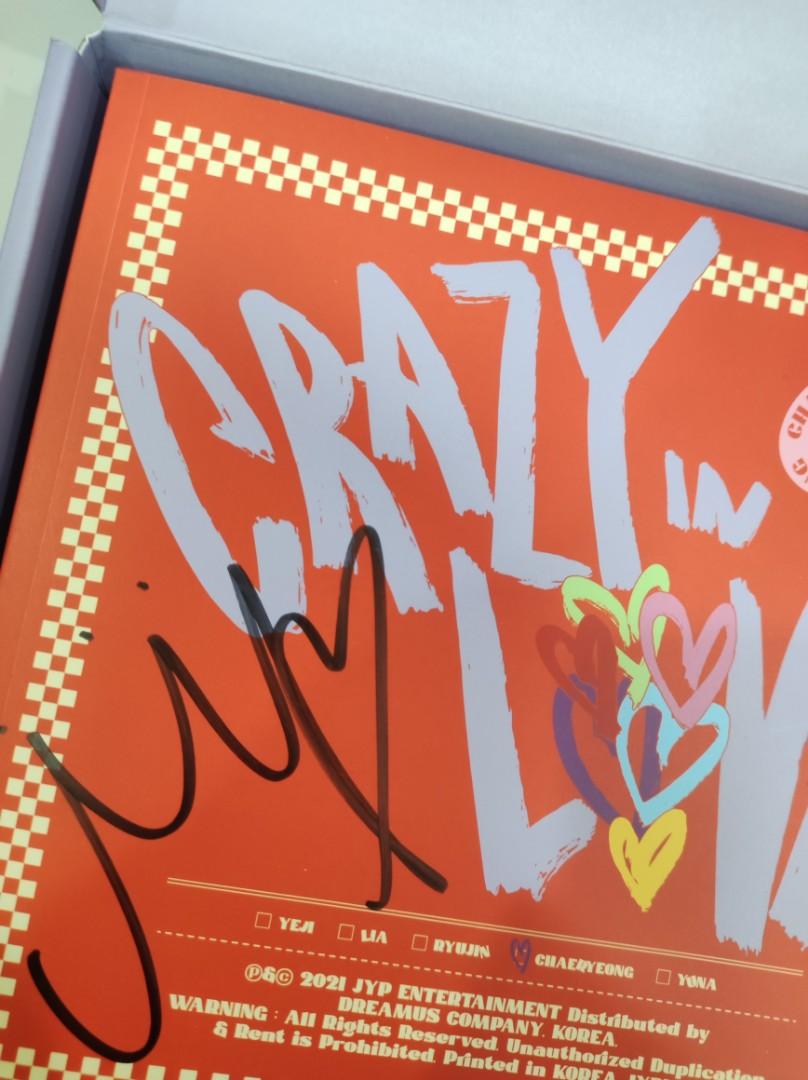 Itzy Chaeryeong Signed Signature Crazy In Love Album From Hello 82 K Wave On Carousell