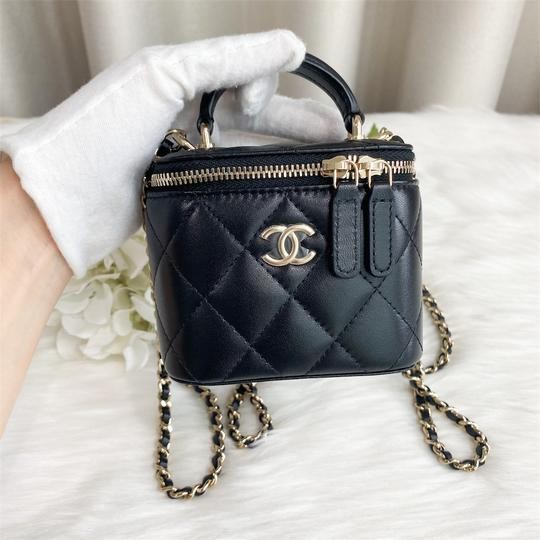 ✖️SOLD!✖️ Chanel Top Handle Mini Vanity in Black Lambskin LGHW, Luxury,  Bags & Wallets on Carousell