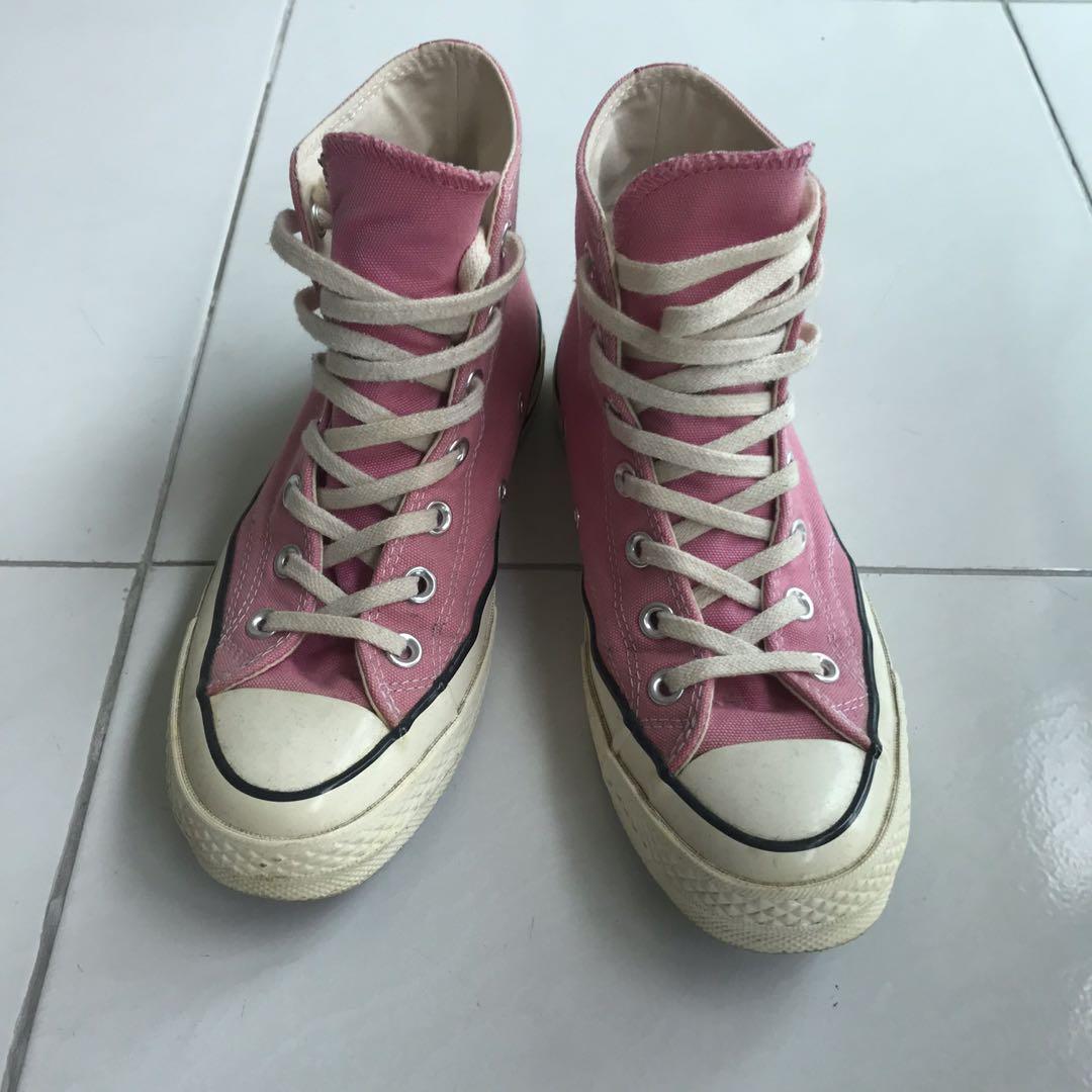 pink chuck taylor