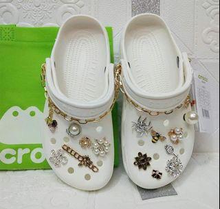 Crocs Classic Low With Chain