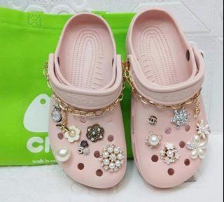Crocs Classic Low With Chain