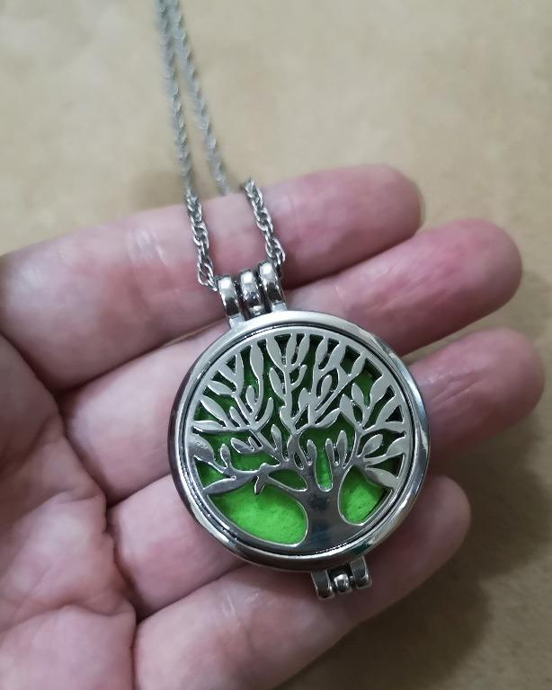 Diffuser necklace (Category: Necklaces) located in Quezon City. Submitted by skyebear (Listing ID 1121563942, Image 2). Description: .