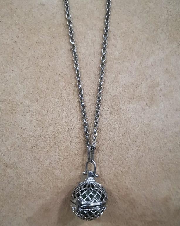 Diffuser necklace (Category: Necklaces) located in Quezon City. Submitted by skyebear (Listing ID 1121564237, Image 2). Description: .