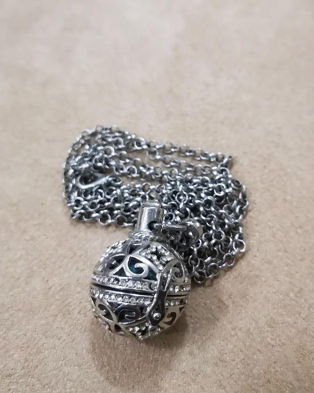 Diffuser necklace (Category: Necklaces) located in Quezon City. Submitted by skyebear (Listing ID 1121564451, Image 2). Description: .
