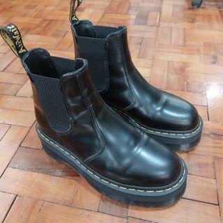 Dr. Martens 2976 Quad Chelsea Black Boots