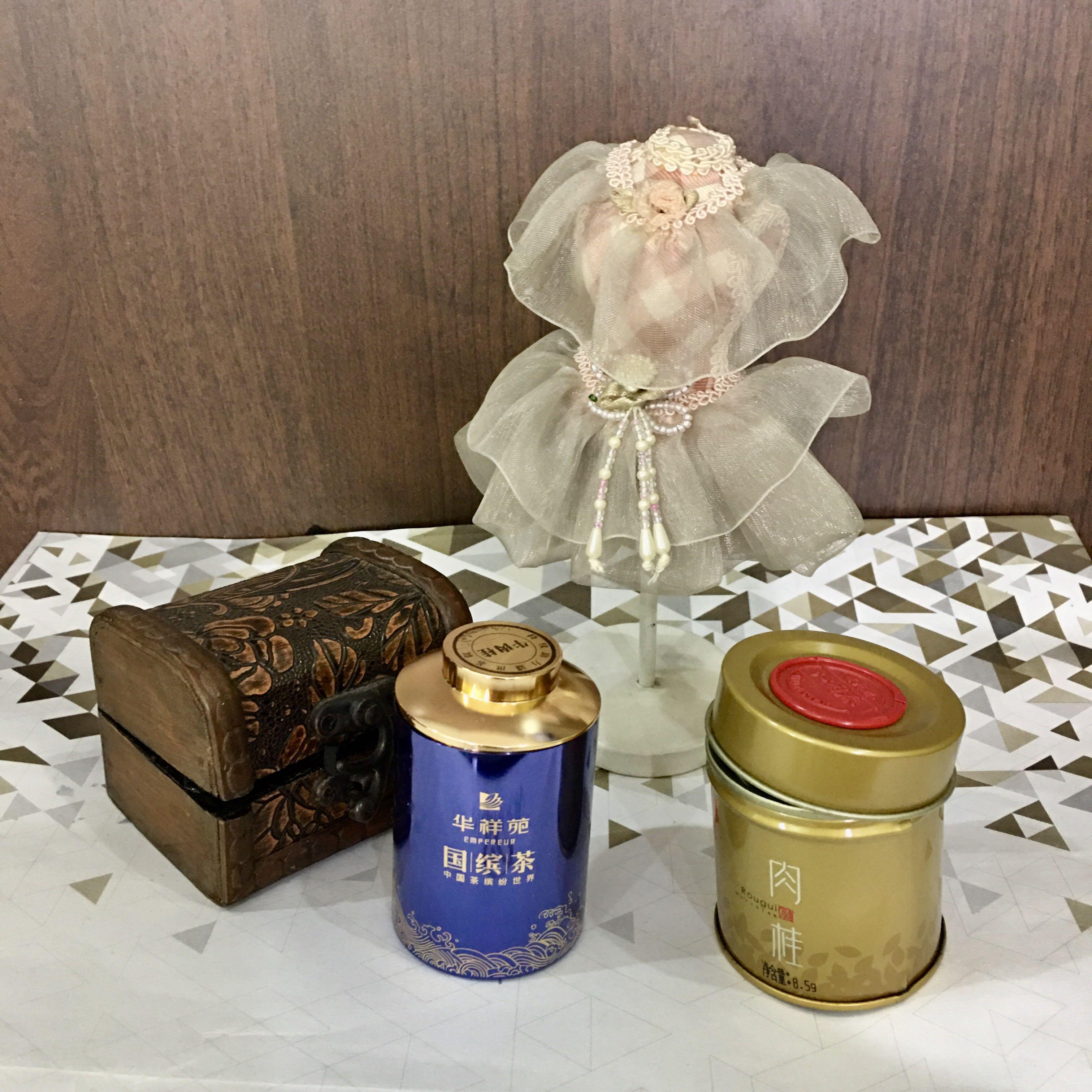 Floral Display Mini Tin Box (Category: Storage Boxes & Baskets) located in Manila. Submitted by thekidshop (Listing ID 1103554948, Image 1). Description: .