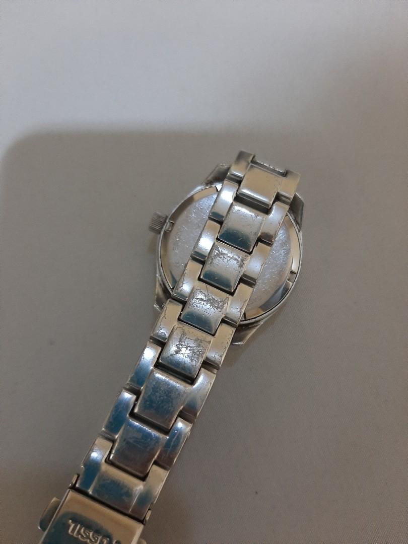 Fossil Classic Watch (Category: Women's Watches) located in Makati City. Submitted by cpippa (Listing ID 1121442787, Image 3). Description: 3 year old Fossil Watch for sale (New Battery) RFS: Decluttering Honest Flaws: Scratches and a lil dirty.