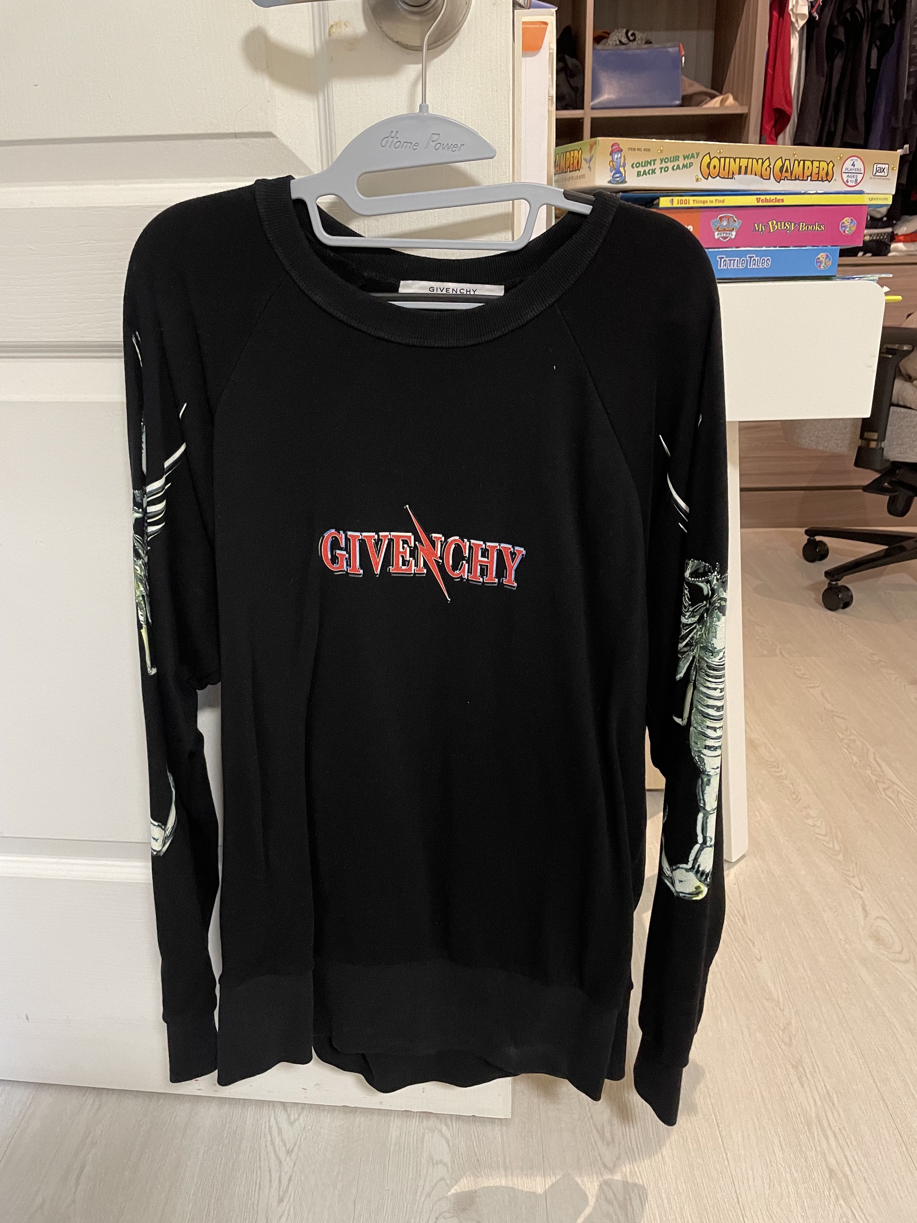 Givenchy scorpion sweatshirt 2025