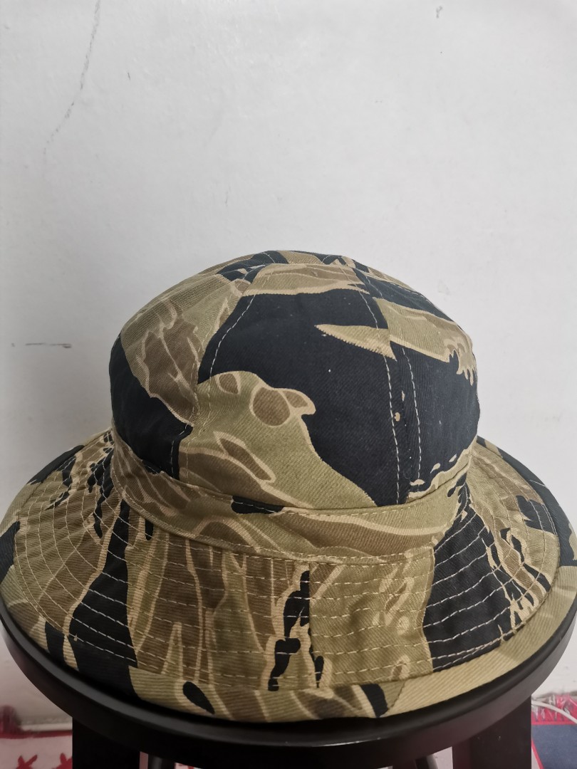 Gold tiger stripe hat, Men's Fashion 