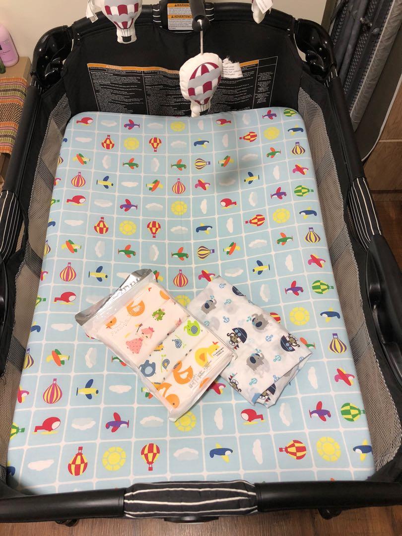 Graco pack outlet and play mat