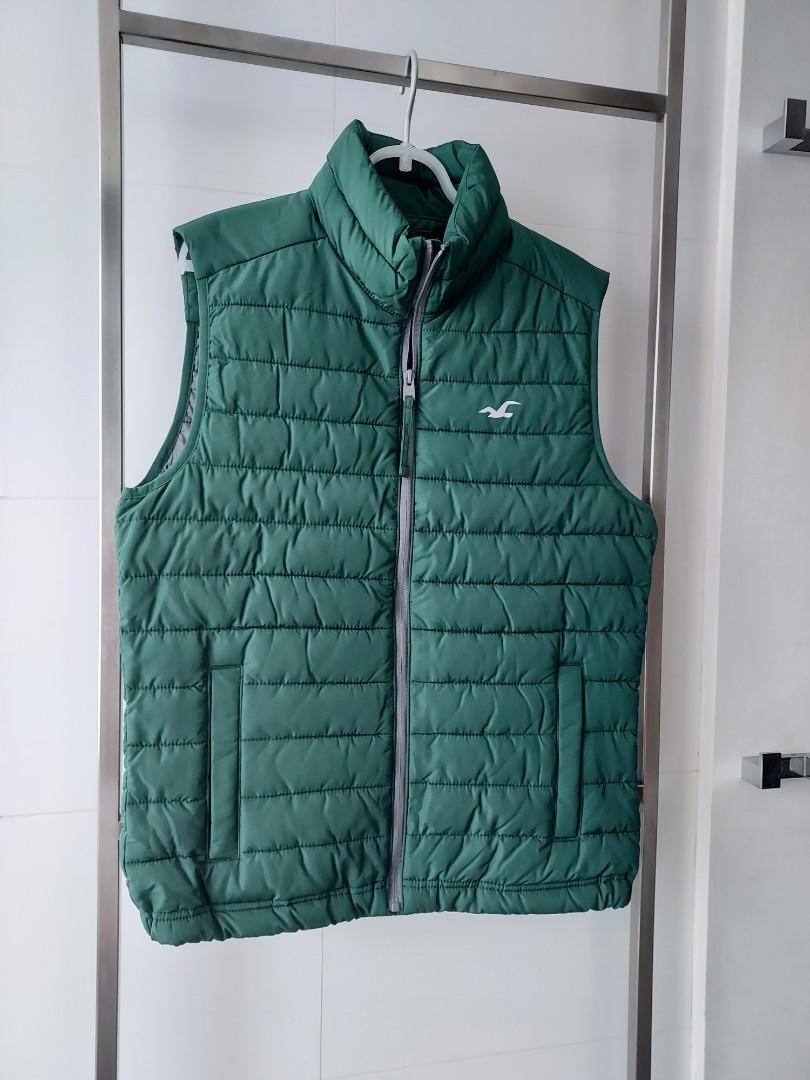 Hollister sleeveless jacket hotsell