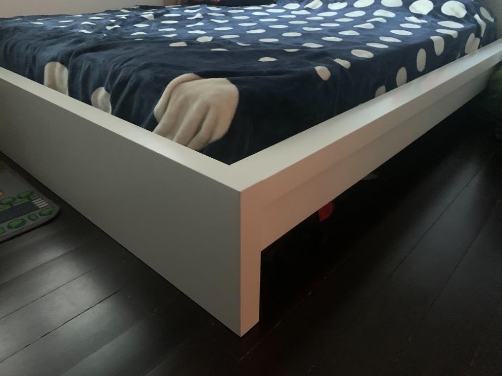 Bedframe 180x210 ikea sale