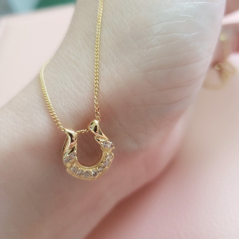 K18 Japan Gold 0.20 ct. Diamond Horseshoe Necklace