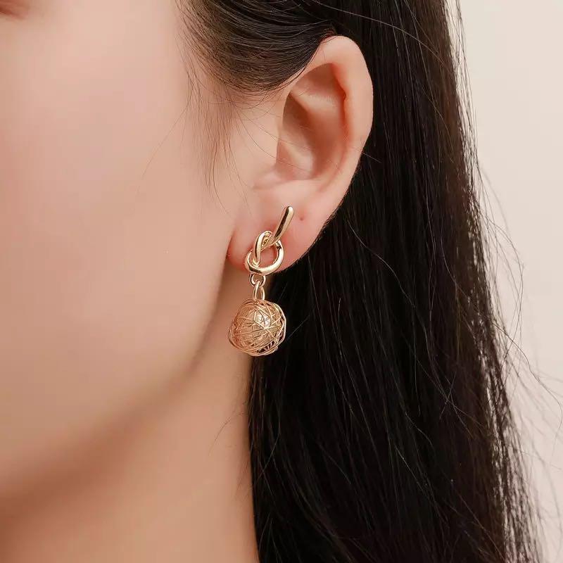 Gold plated cheap knot earrings