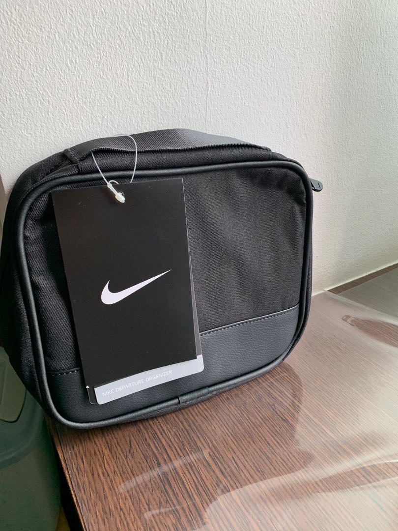 Nike Pouch, Men's Fashion, Bags, Belt bags, Clutches and Pouches on ...