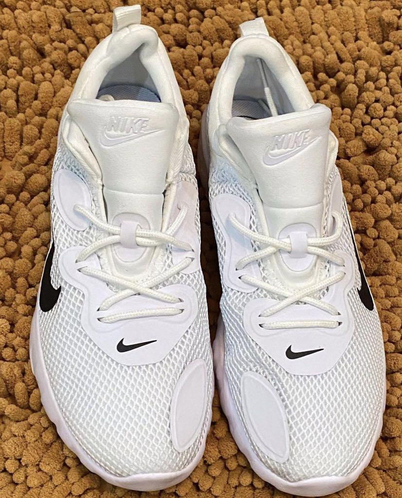 mens all white nike running shoes