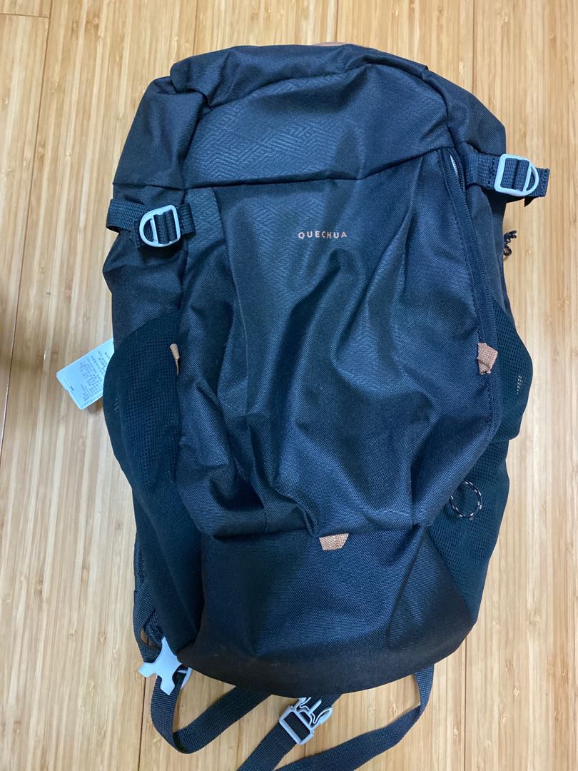 Quecha Backpack, Men's Fashion, Bags, Backpacks on Carousell