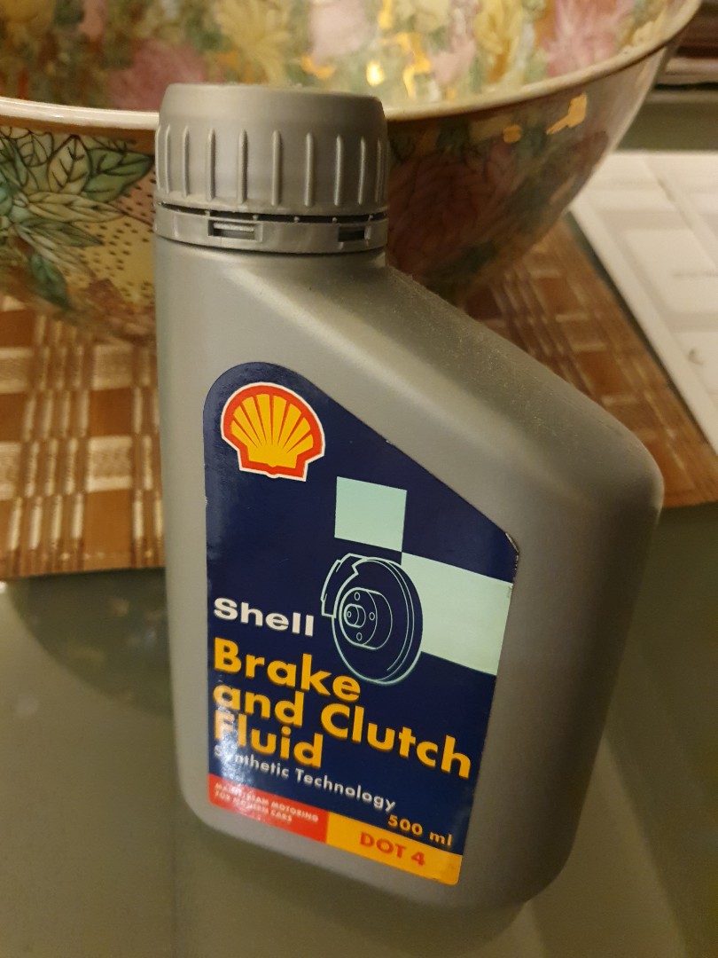 Shell Brake and Clutch Fluid DOT 4 (500ml), Car Accessories, Car