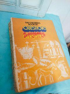 "The Children's Book of Questions & Answers/479 pages/As-Is