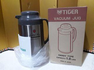 ❌❌OUT OF STOCK❌❌Tiger (1L) Vacuum Jug Thermos Japan