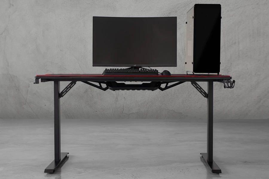 Tomaz Armor Gaming Table 140cm (Black), Furniture & Home Living