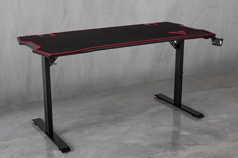 TOMAZ ARMOR GAMING TABLE 140cm (BLACK) Black