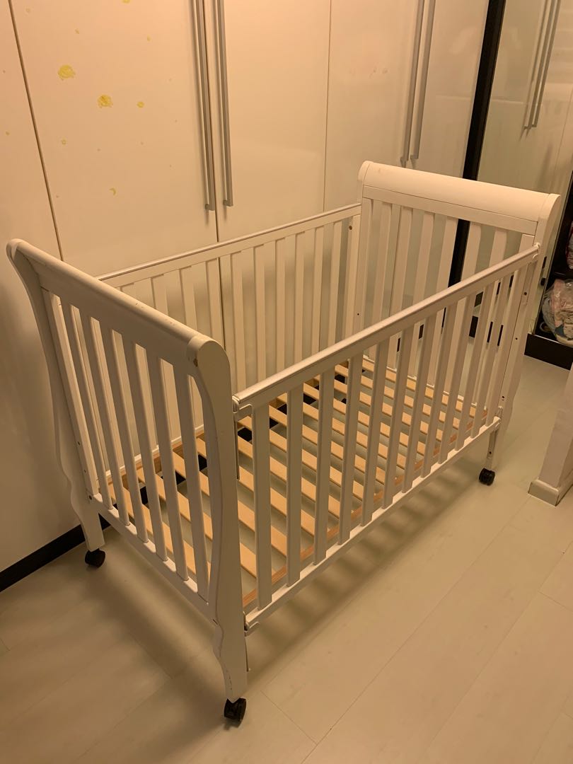 Used Baby Cot, Babies & Kids, Baby Nursery & Kids Furniture, Cots ...