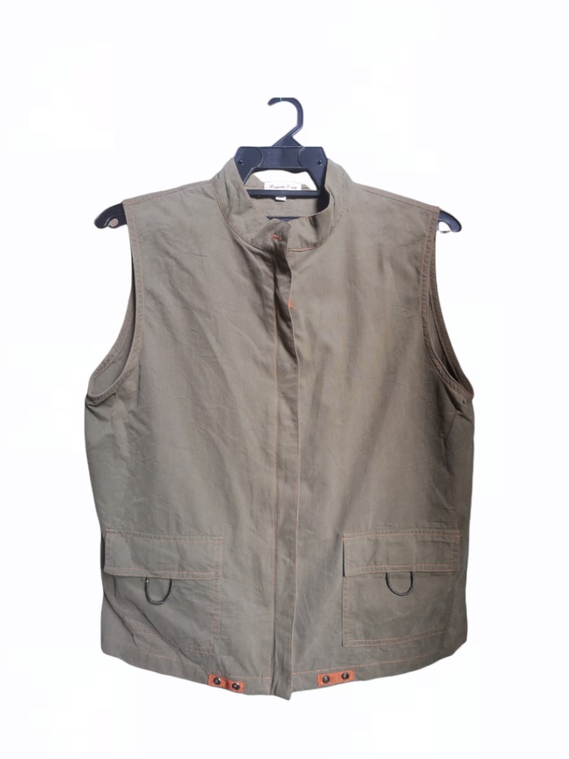 Vest mancing, Men's Fashion, Tops & Sets, Formal Shirts on Carousell