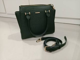 (Category: ) located in . Submitted by dayah_shop (Listing ID 1121528001, Image 1). Description: .