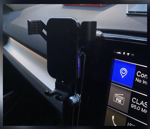 Volvo XC40 Mobile Phone Car Holder, Mobile Phones & Gadgets, Mobile
