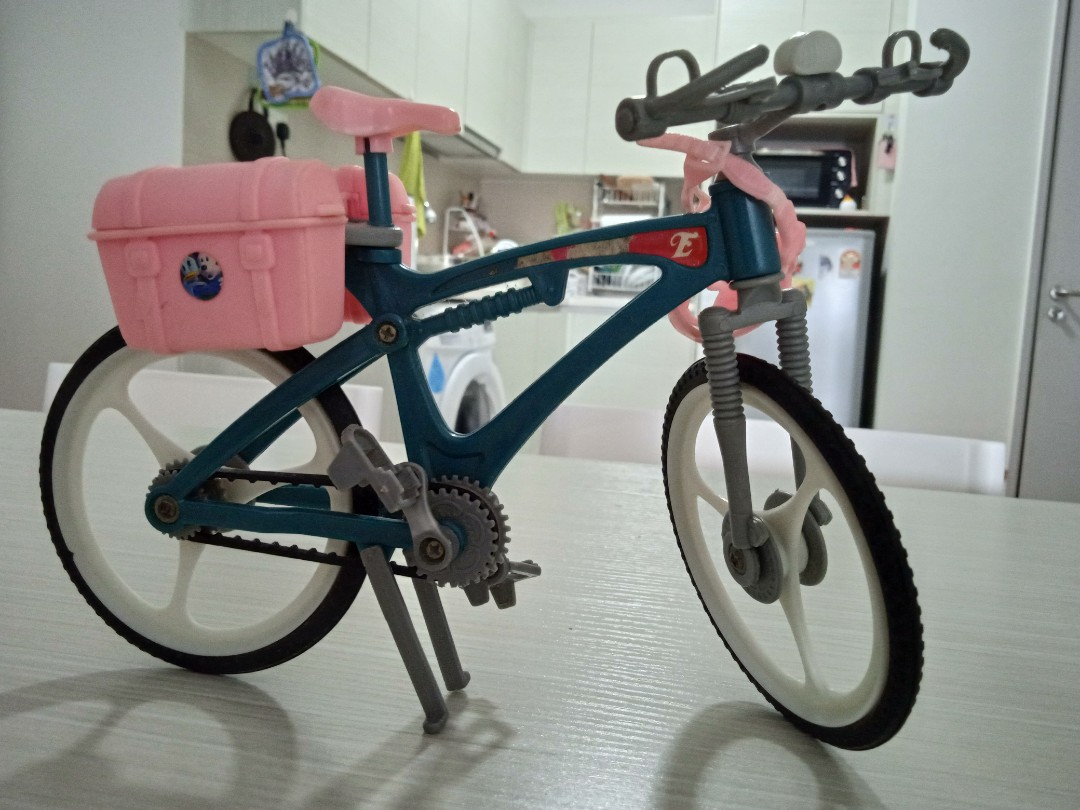 Vintage barbie new arrivals bicycle