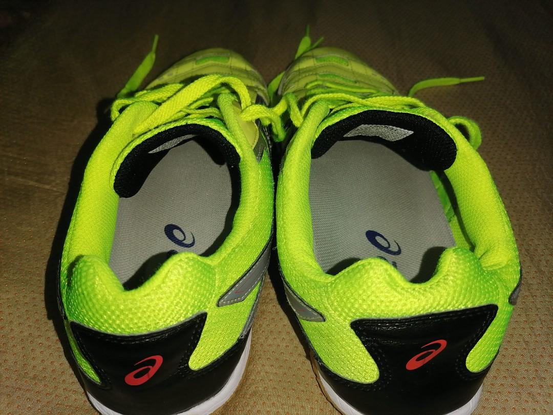 asics gum sole shoes