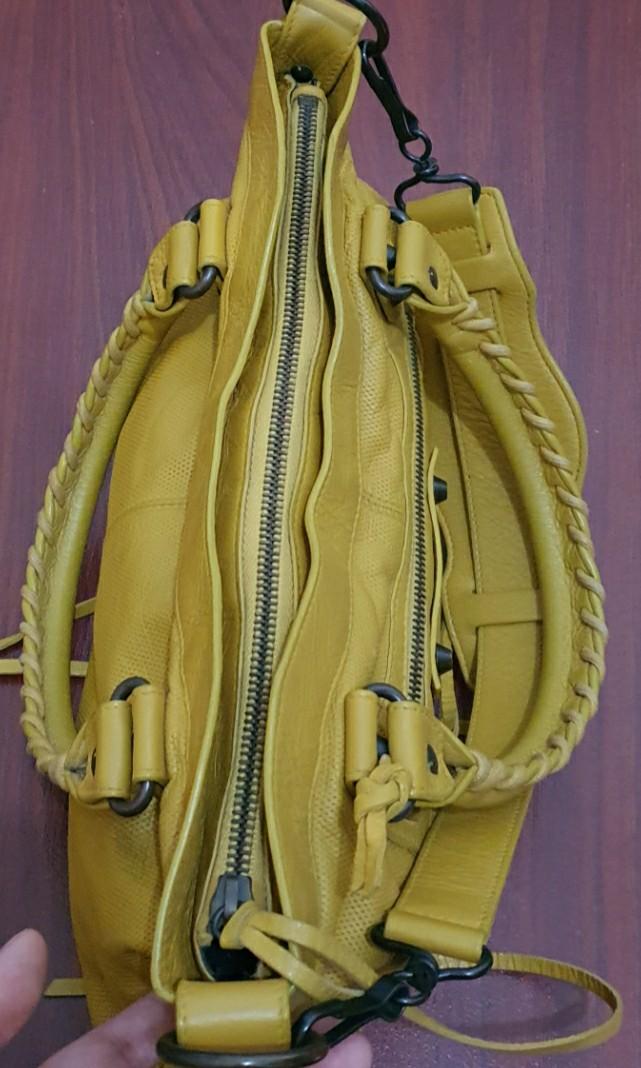 Balenciaga lv clearance