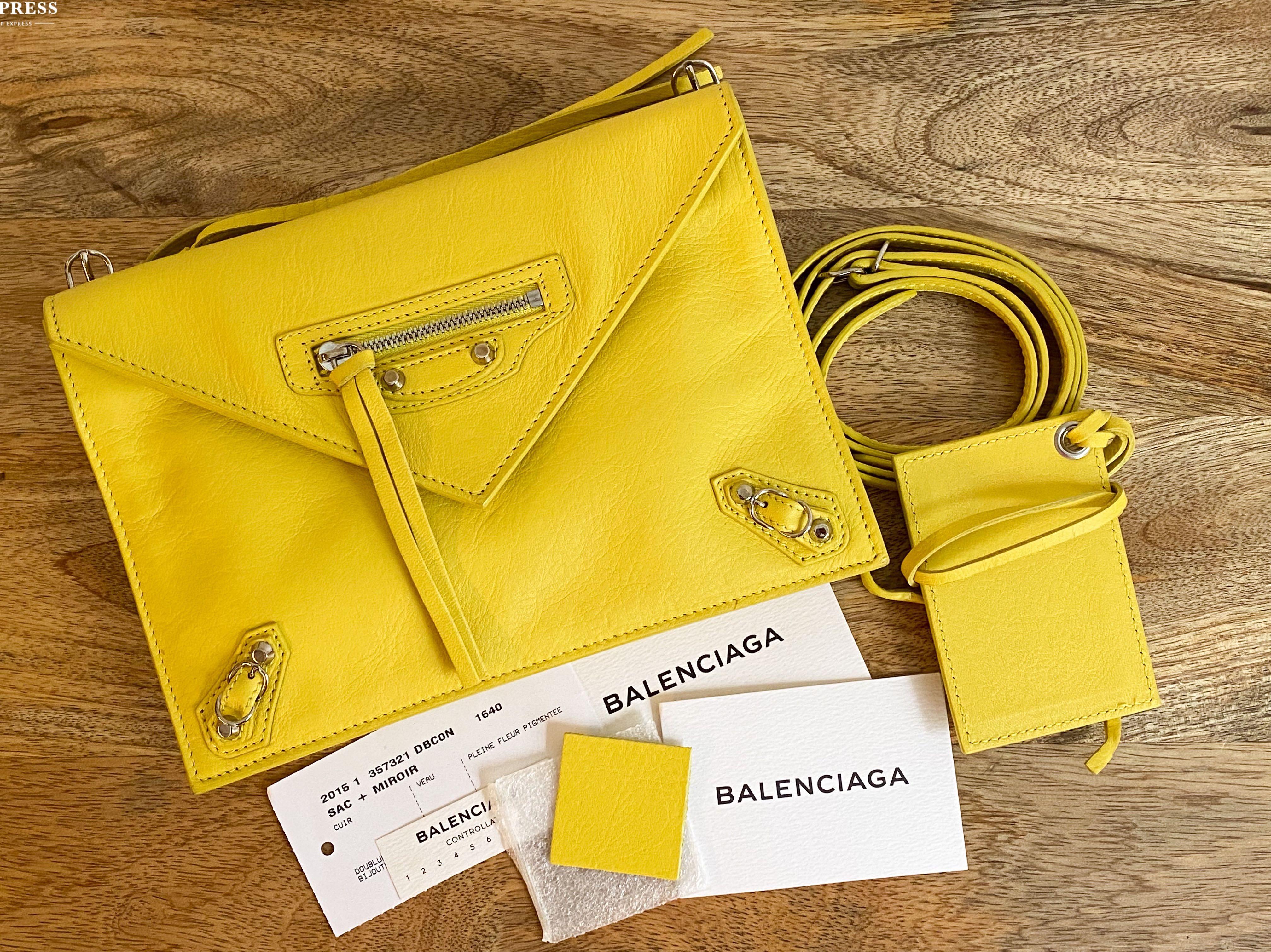 Balenciaga Paper Mini Wallet 391446 Women's Leathe | Mini wallet, Wallet,  Mini